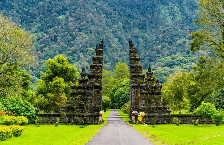 Tour Bedugul & Tanah Lot