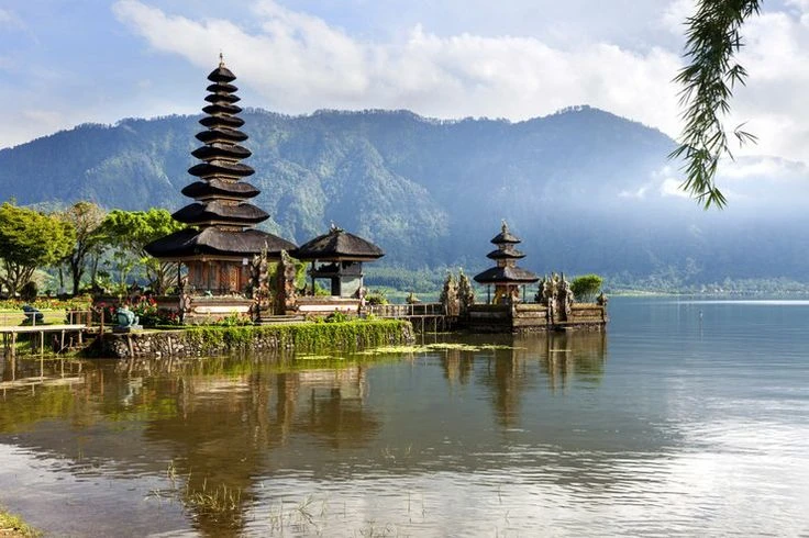 Bedugul and Tanah Lot Tour Packages